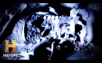 Ancient Aliens: GIANTS Constructed HUGE Maltese Structures?! (Season 19)