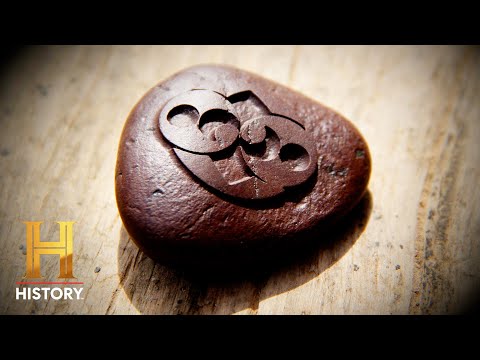 hqdefault.jpg Ancient Aliens: Mystic Properties of the Roswell Rock (Season 1)